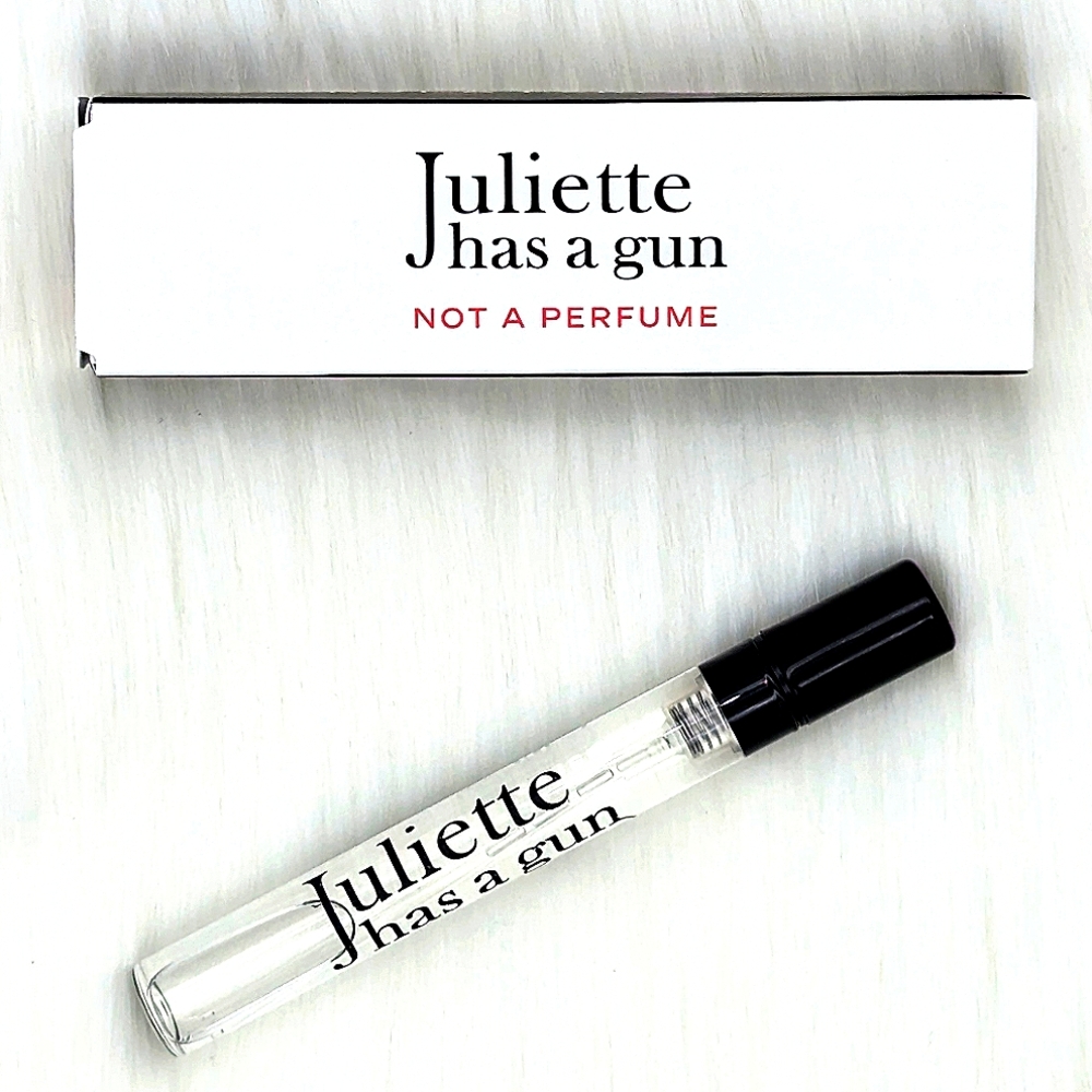 🔴 JULIETTE HAS A GUN - Not A - Travel Spray